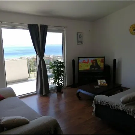 Peaceful For Family Or Couples Apartment
