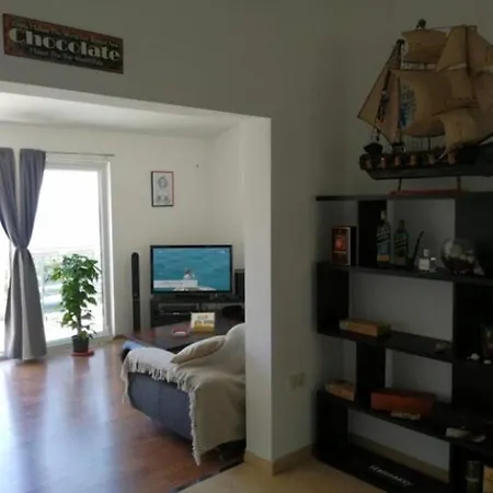 Peaceful For Family Or Couples Apartment Podstrana