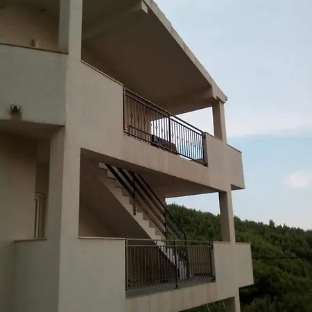 Peaceful For Family Or Couples 포드스트라나