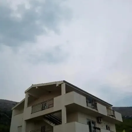 Peaceful For Family Or Couples Apartment